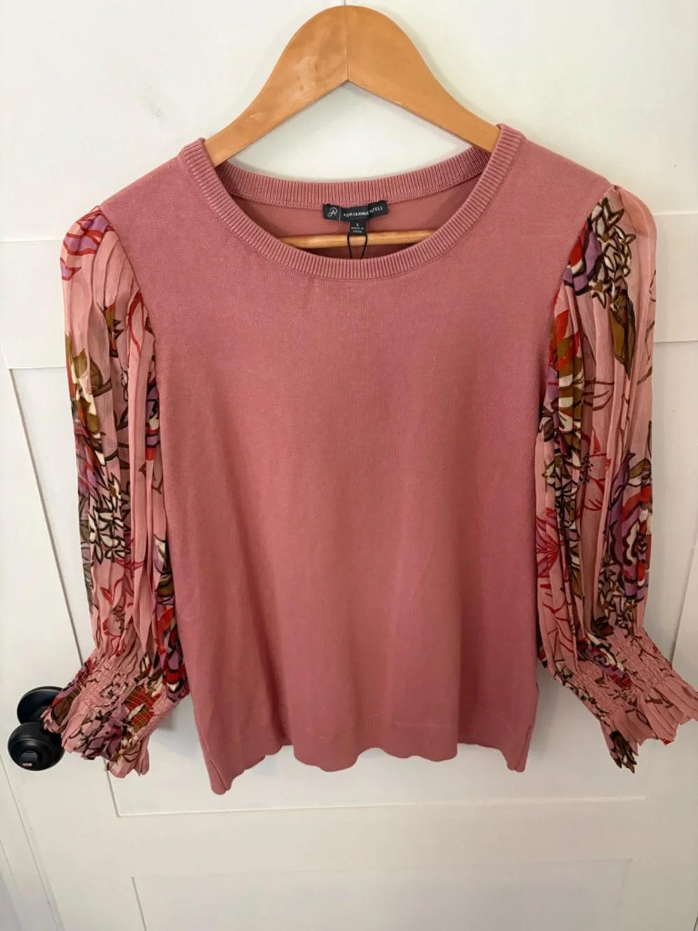 Adrianna Papell Floral Pleat Sleeve Sweater. Size Small.